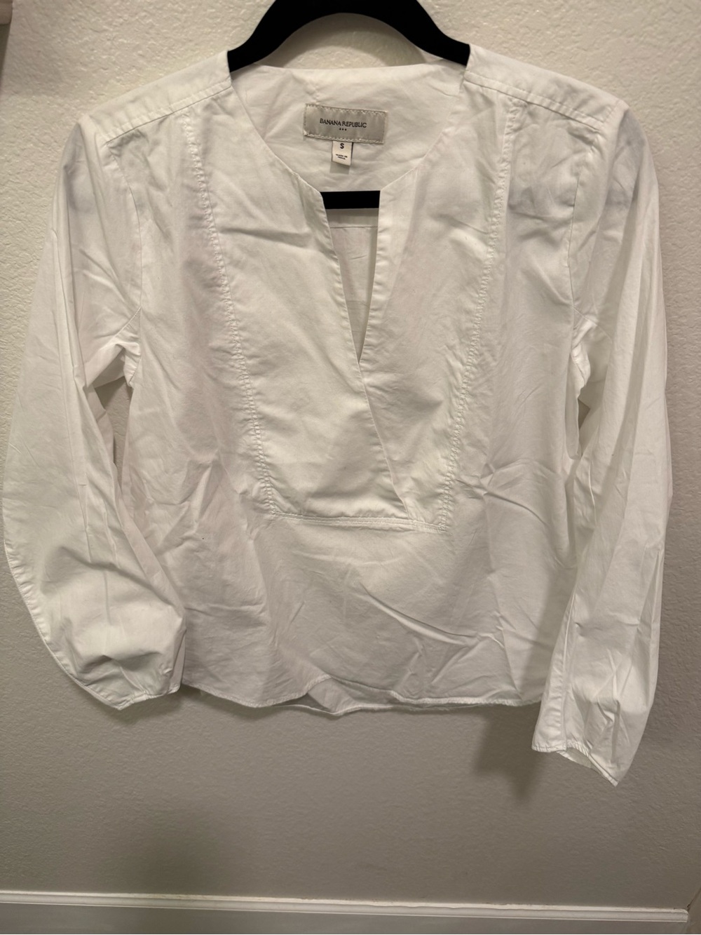 Banana Republic White V-Neck Long-Sleeve Women's Top